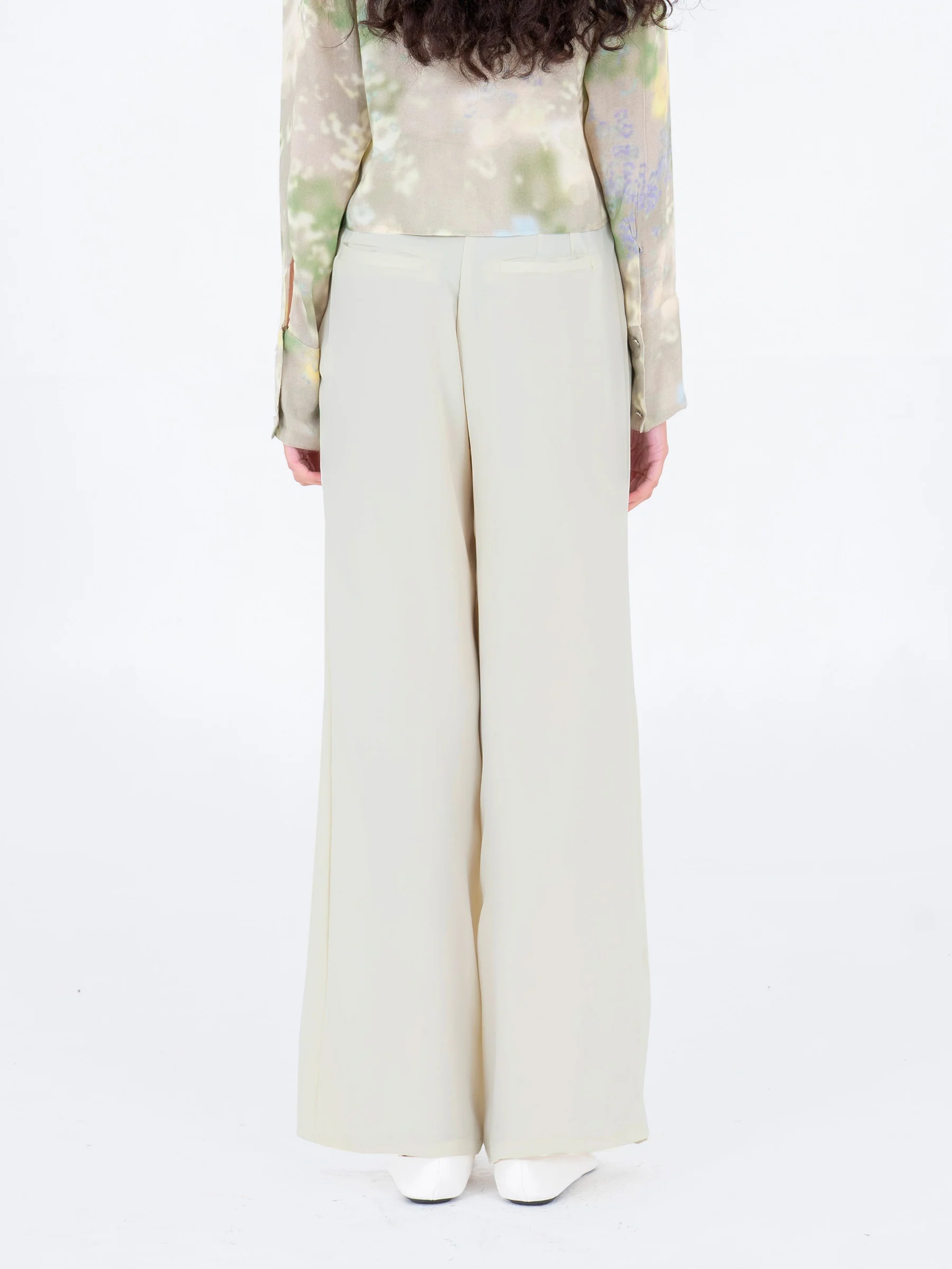 Illusory pants - Image 4