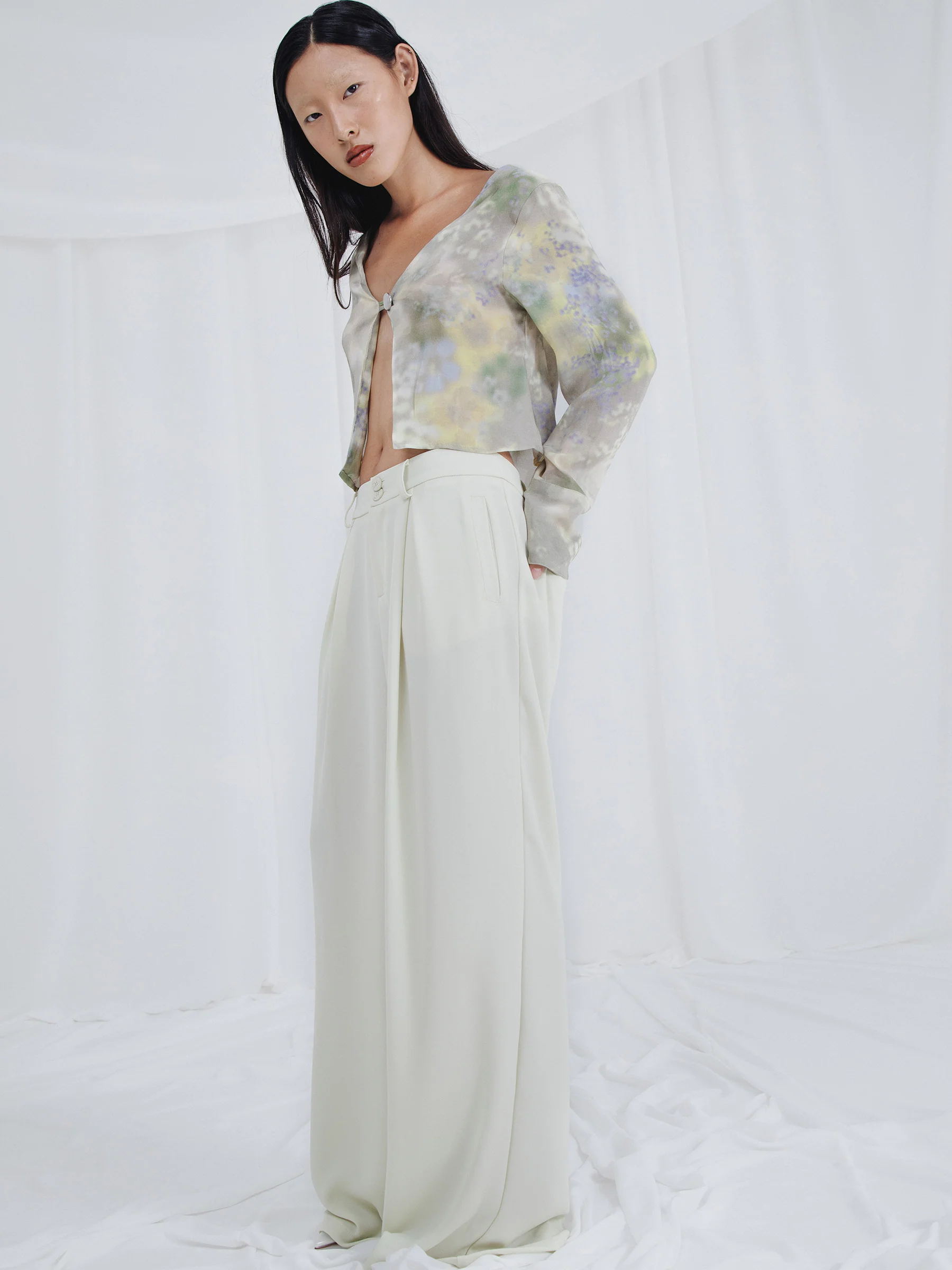 Illusory pants - Image 6