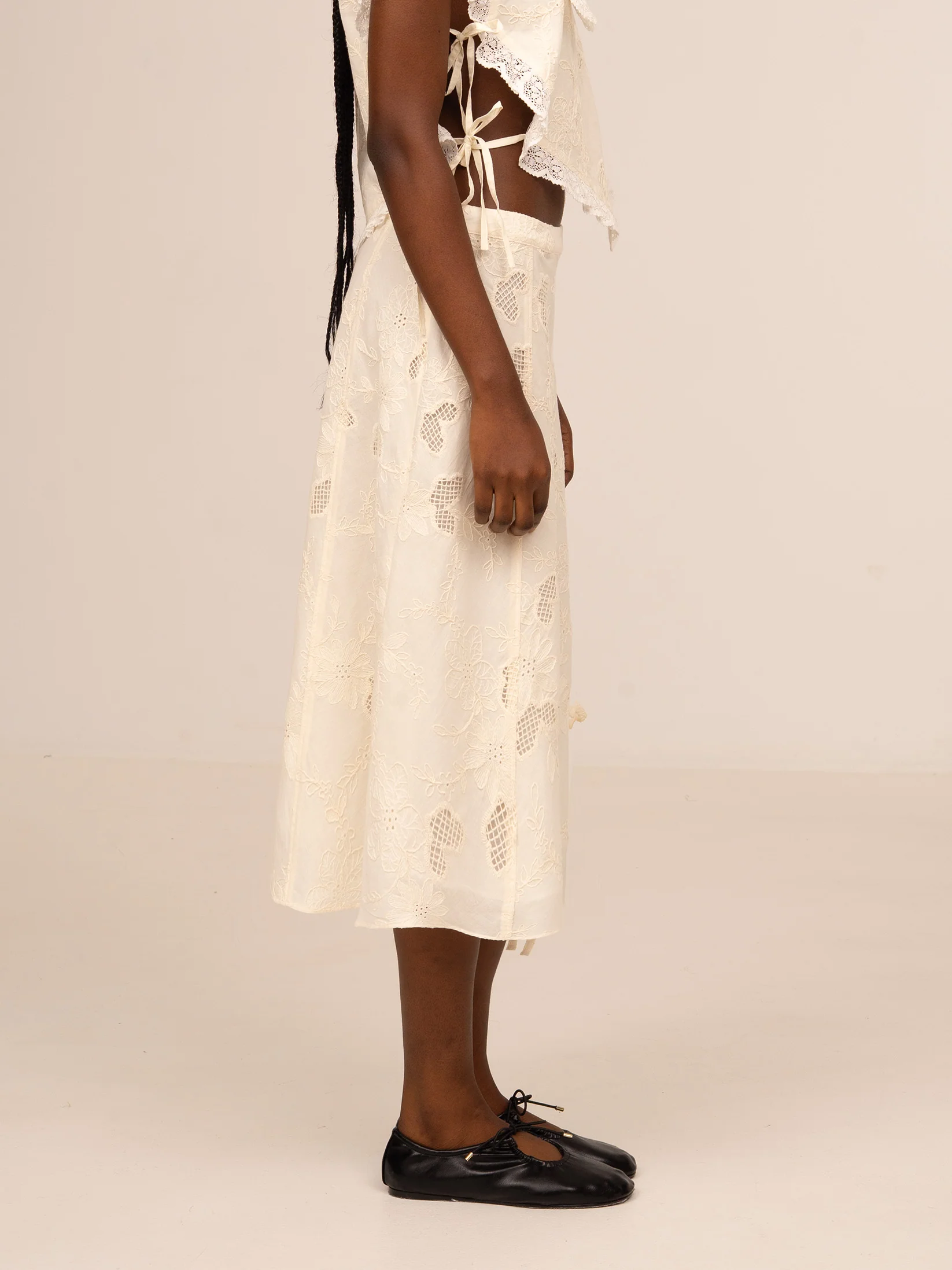 Sunlit Cream Embroidered Midi Skirt - Image 4