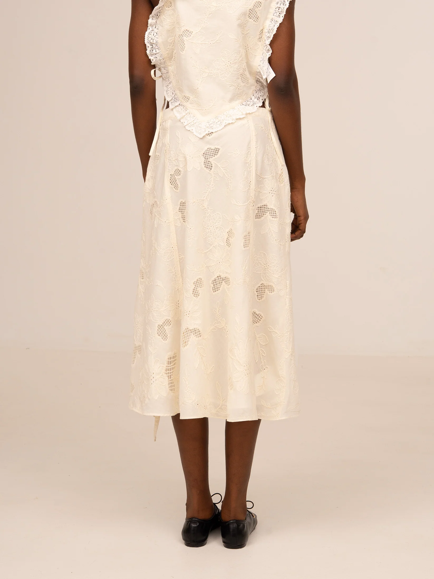 Sunlit Cream Embroidered Midi Skirt - Image 5